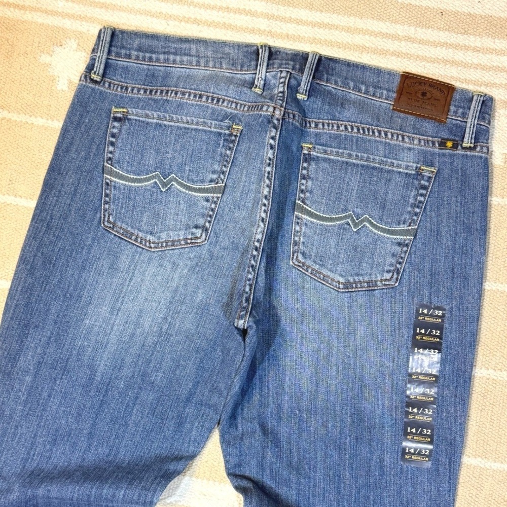NEW Lucky Brand Sweet Straight Jeans Womens 14/32 Blue Medium Wash Denim NWT - Picture 2 of 8